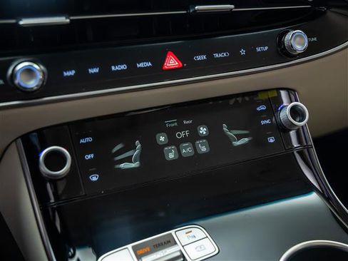 New 2026 Genesis GV70 2.5T AWD/4WD image 24