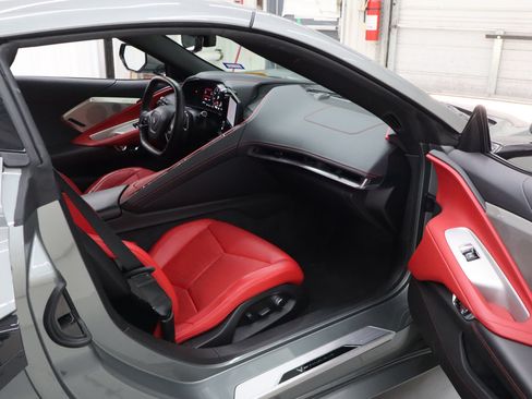 Used 2023 Chevrolet Corvette Stingray Preferred Cpe w/ Z51 Performance Package RWD image 30