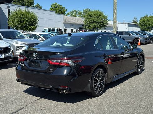 Used 2024 Toyota Camry SE AWD/4WD image 4