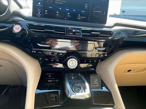 Certified 2025 Acura MDX w/ Advance Package AWD/4WD image 15