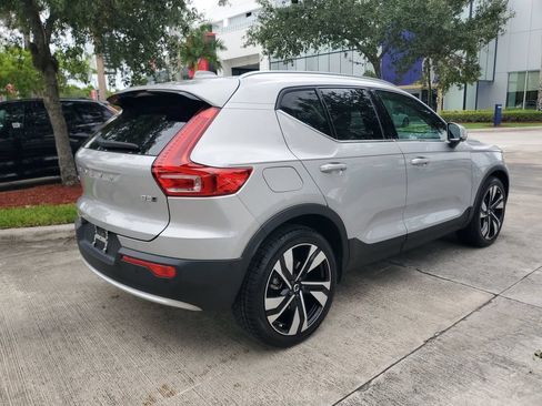 Certified 2023 Volvo XC40 B5 Plus w/ Driver Assist Package AWD/4WD image 6