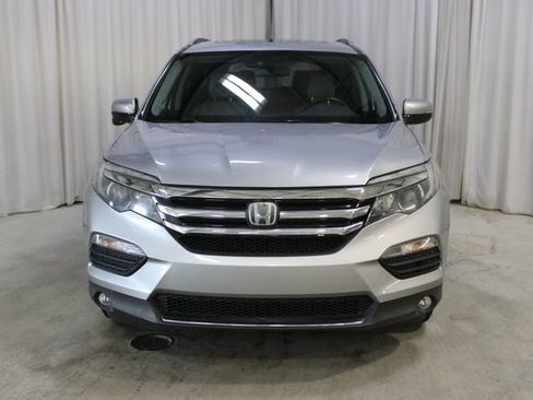 Used 2017 Honda Pilot Touring image 31