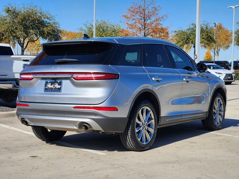 Used 2021 Lincoln Corsair AWD w/ Premium Package image 13