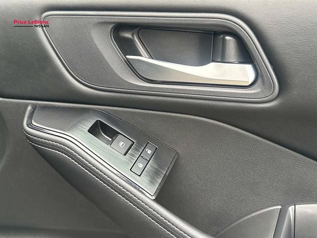 Certified 2025 Nissan Rogue SV FWD image 13