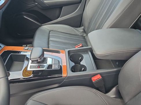 Used 2023 Audi Q5 2.0T Premium w/ Convenience Package image 21