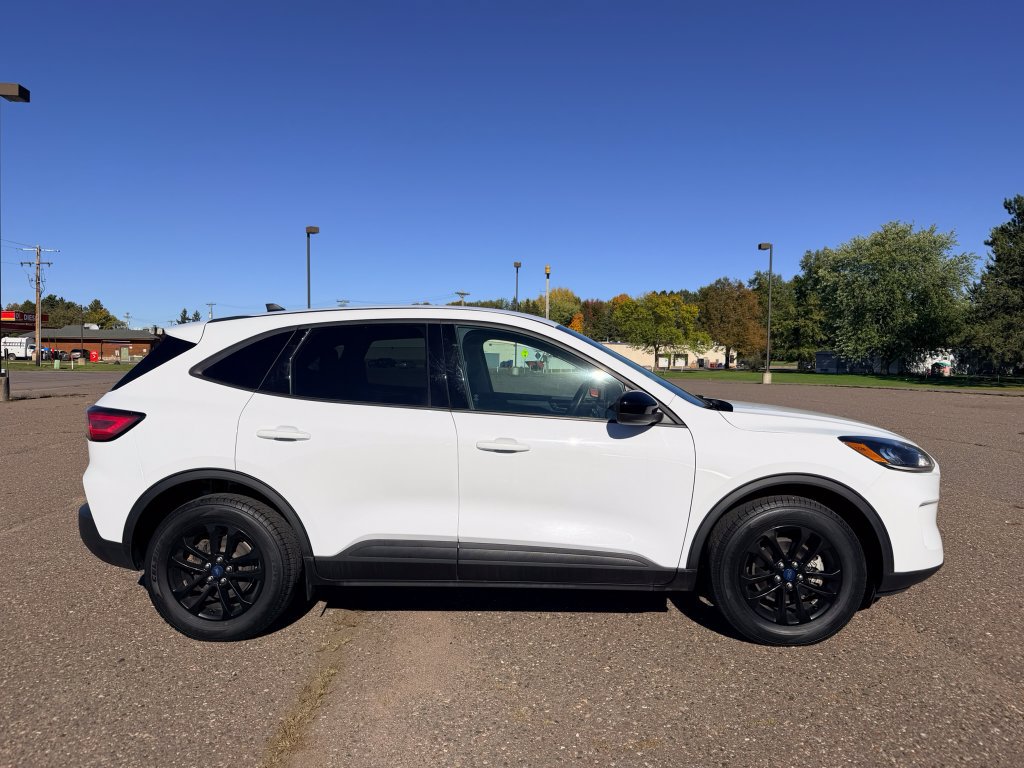 Used 2020 Ford Escape SE Sport AWD/4WD image 2