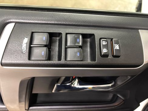 Used 2022 Toyota 4Runner SR5 Premium w/ Moonroof Package AWD/4WD image 13