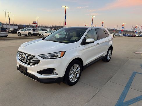 Used 2021 Ford Edge Titanium image 1