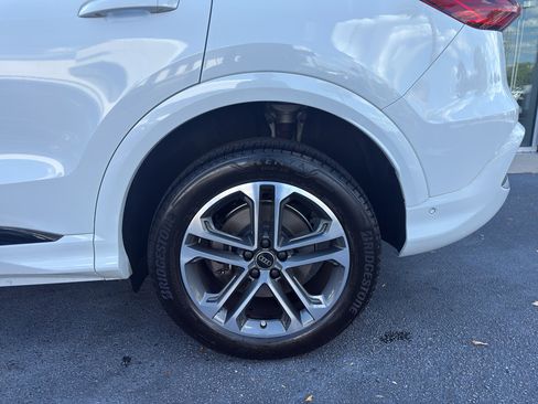 Certified 2025 Audi Q5 Premium w/ Convenience Package AWD/4WD image 8
