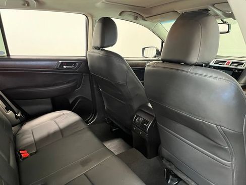 Used 2016 Subaru Outback 2.5i Limited AWD/4WD image 15
