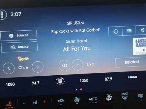 Used 2025 Lincoln Corsair AWD image 19