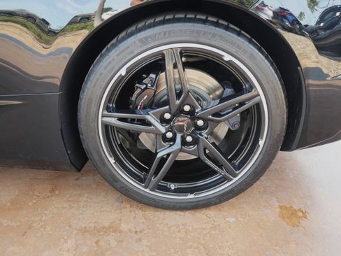 Used 2022 Chevrolet Corvette Stingray Premium Cpe w/ Z51 Performance Package image 7