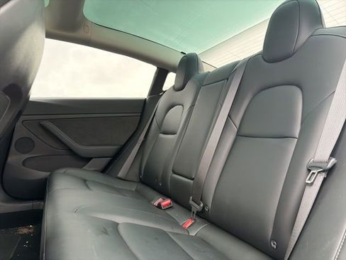 Used 2023 Tesla Model 3 Standard Range image 12