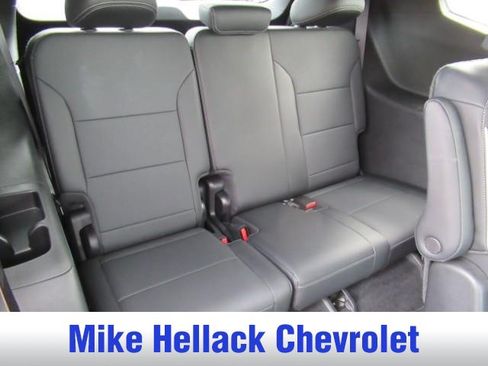 Used 2025 Buick Enclave Preferred FWD image 12