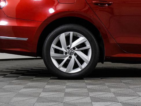 Used 2018 Volkswagen Passat 2.0T SE w/ SE Lighting Package image 43