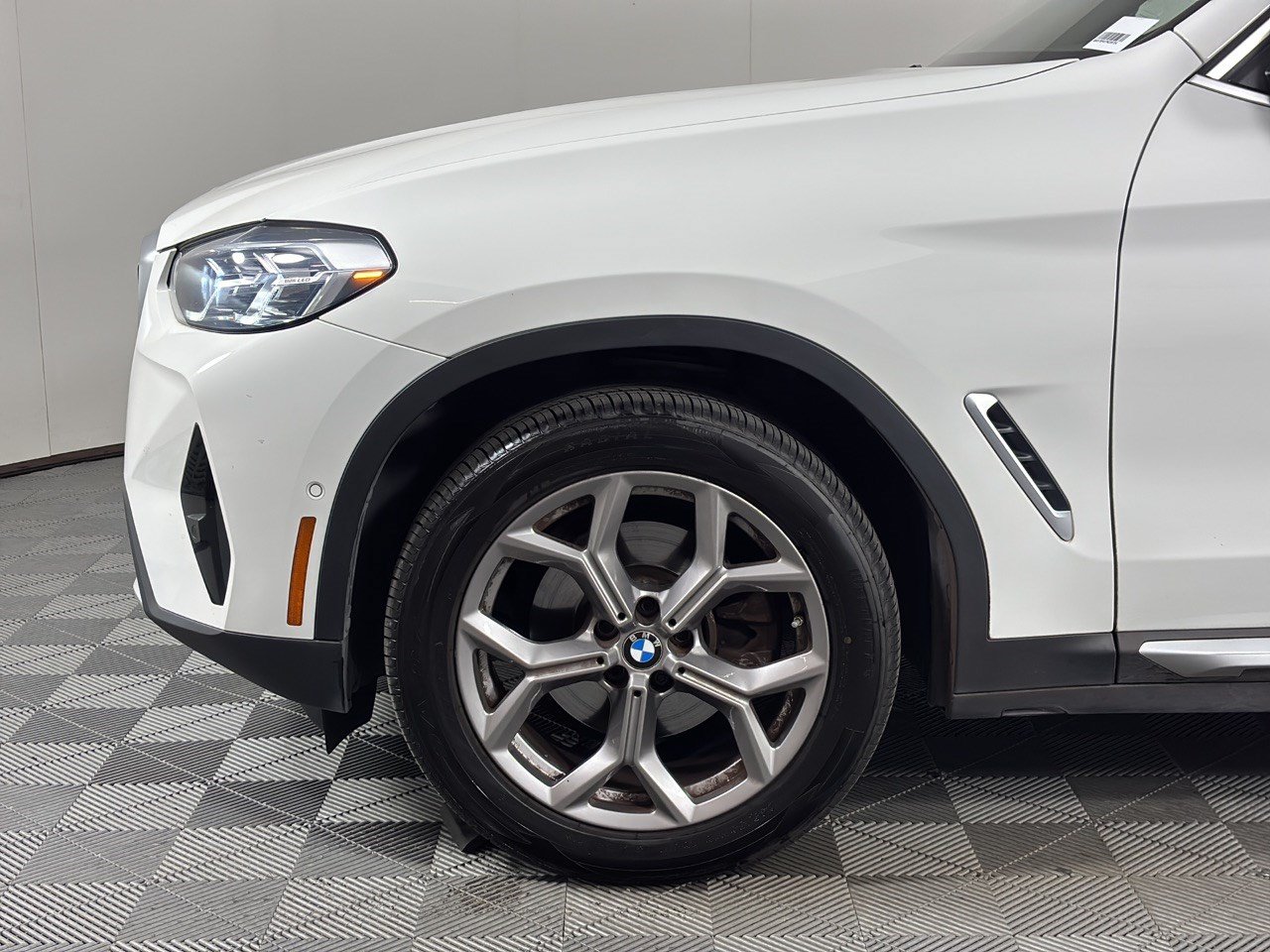 Used 2023 BMW X3 xDrive30i w/ Premium Package w/ZPA AWD/4WD image 13