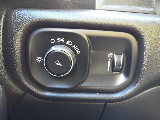 Certified 2021 RAM 2500 Tradesman AWD/4WD image 11