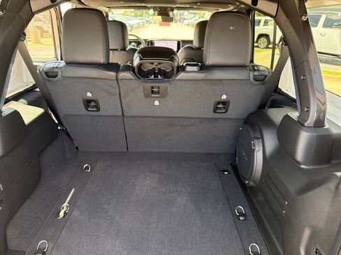 New 2026 Jeep Wrangler Unlimited Sahara AWD/4WD image 17