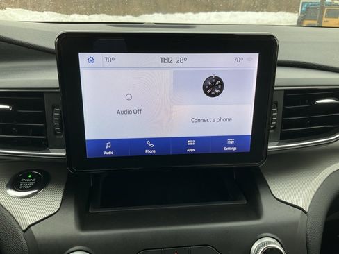 Used 2020 Ford Explorer XLT w/ Equipment Group 202A image 3