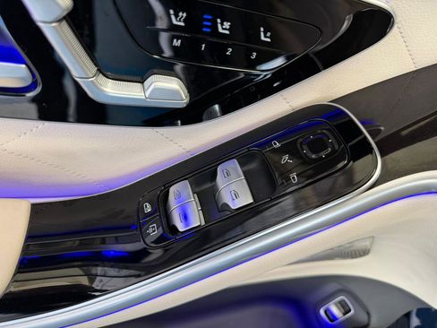 Used 2022 Mercedes-Benz S 580 4MATIC Sedan w/ AMG Line Package image 13