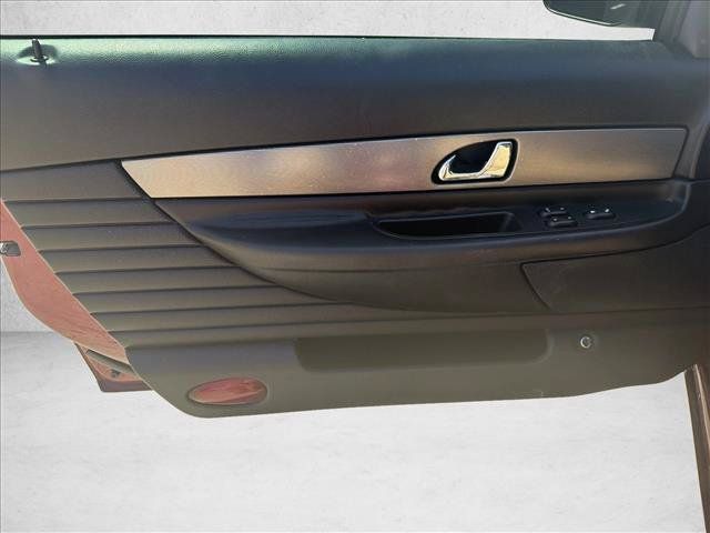 Used 2004 Ford Thunderbird RWD image 12