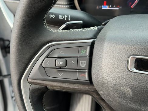 New 2025 Jeep Grand Cherokee Limited image 18