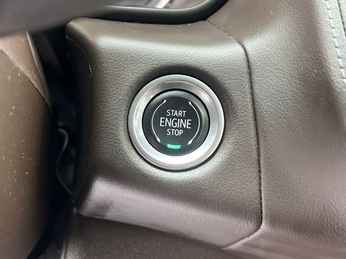 Used 2021 Chevrolet Tahoe Z71 w/ Z71 Signature Package image 29