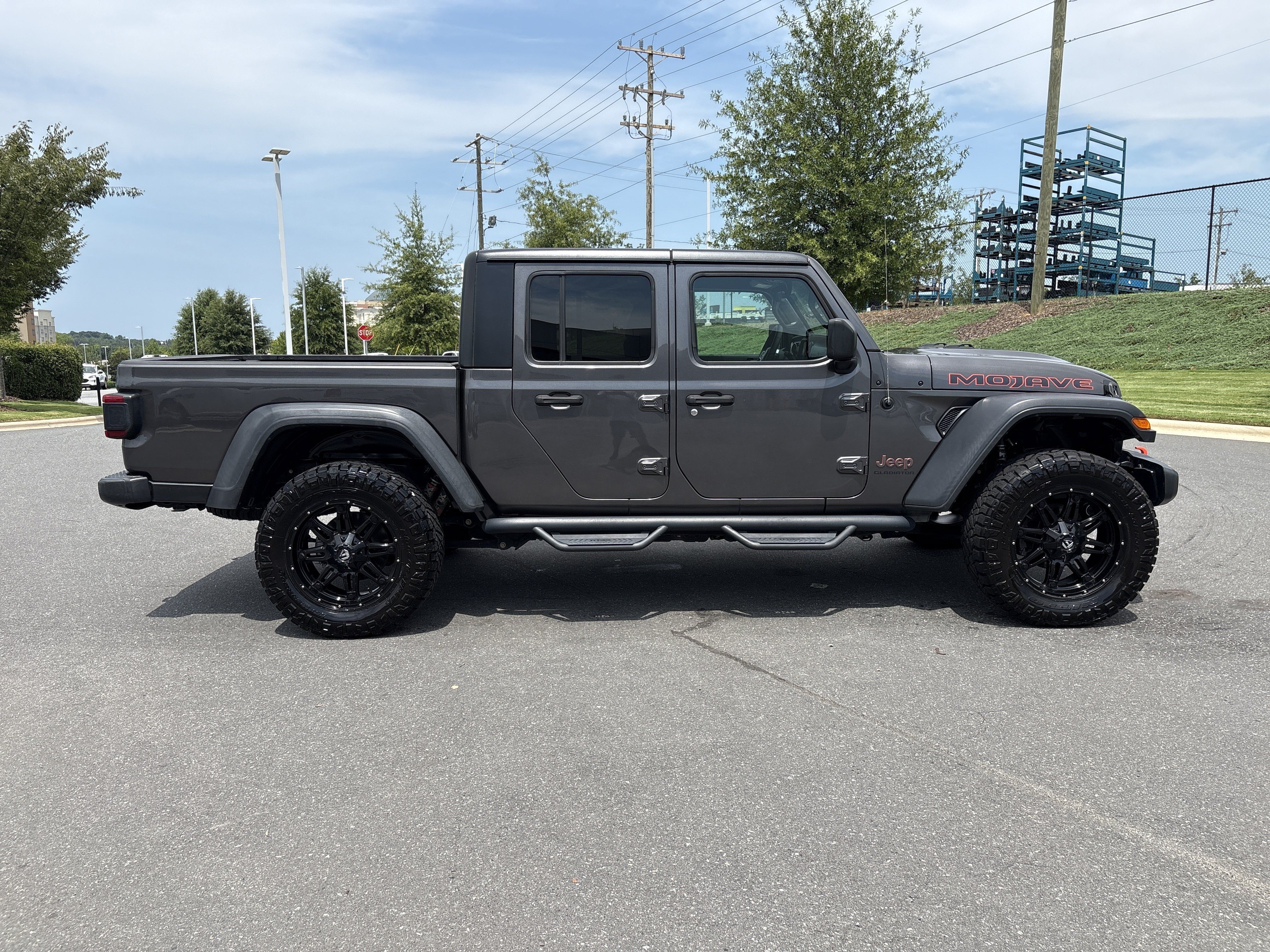 Used 2020 Jeep Gladiator Mojave AWD/4WD image 10
