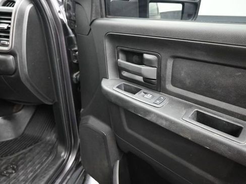 Used 2024 RAM 2500 Tradesman w/ Chrome Appearance Group AWD/4WD image 25