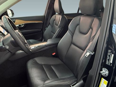 Used 2024 Volvo XC90 T8 Plus image 5