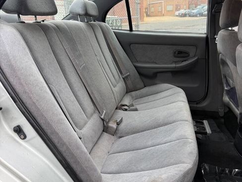 Used 2005 Hyundai Elantra GLS image 15
