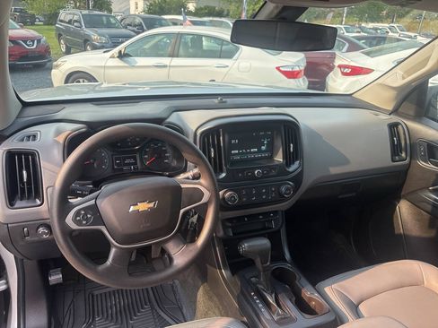 Used 2018 Chevrolet Colorado W/T w/ WT Convenience Package AWD/4WD image 13