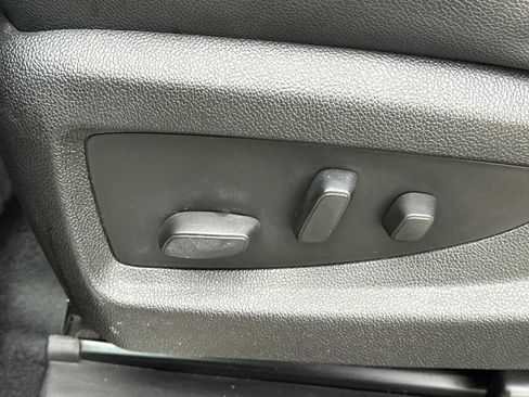 Used 2016 Chevrolet Suburban LTZ image 13