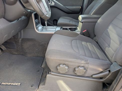 Used 2012 Nissan Pathfinder S image 15