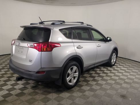 Used 2013 Toyota RAV4 XLE AWD/4WD image 5