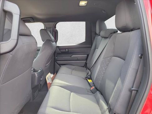Used 2025 Toyota Tacoma SR5 AWD/4WD image 9