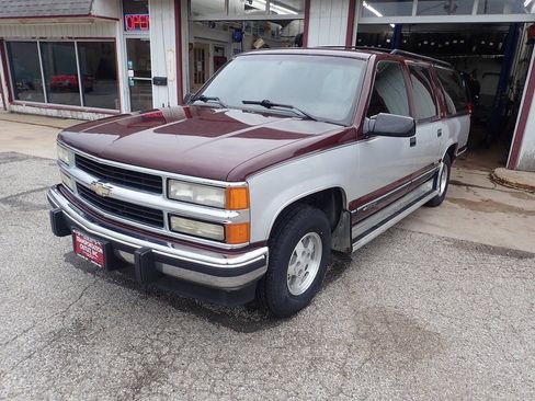 Used 1994 Chevrolet Suburban 2WD image 2