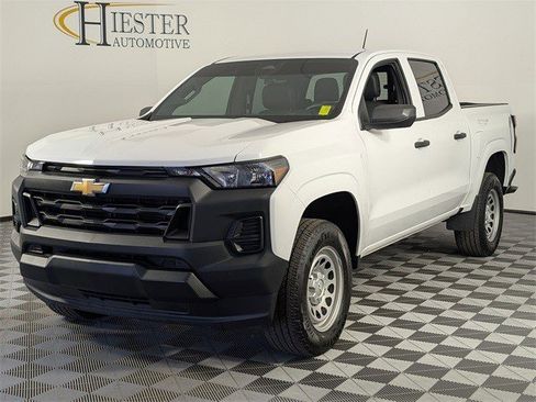 Certified 2024 Chevrolet Colorado W/T w/ WT Convenience Package image 4