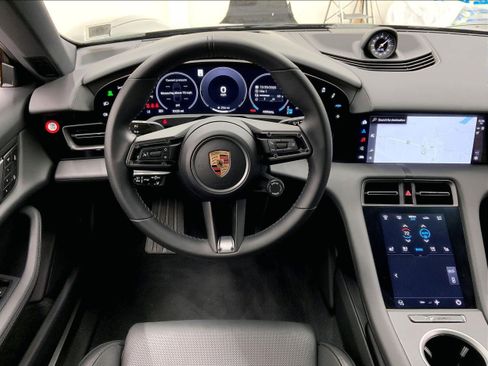 Used 2025 Porsche Taycan image 13