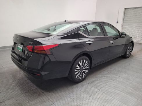 Used 2024 Nissan Altima 2.5 SV FWD image 9