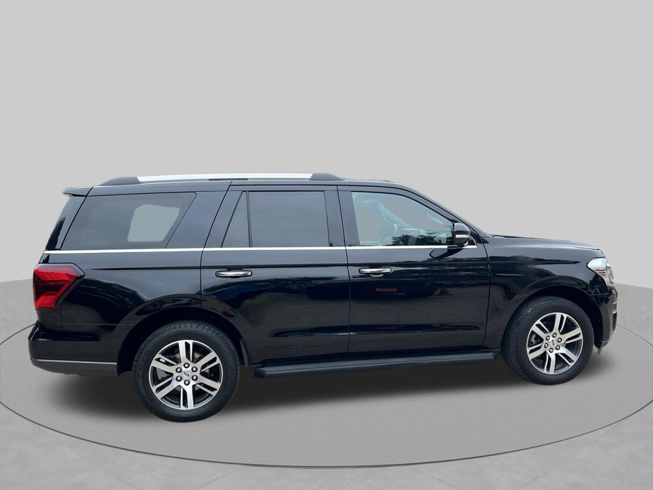 Used 2024 Ford Expedition Limited RWD image 6