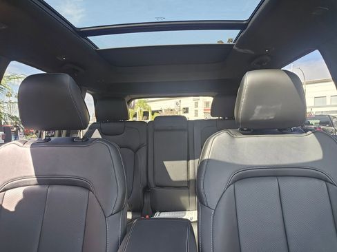 New 2026 Jeep Grand Cherokee Limited Reserve image 29