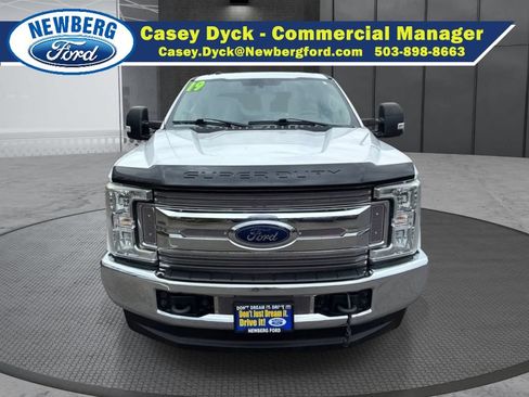 Used 2019 Ford F350 XLT w/ Camper Package AWD/4WD image 2