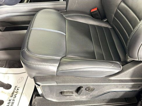 Used 2025 Ford F250 Platinum image 21