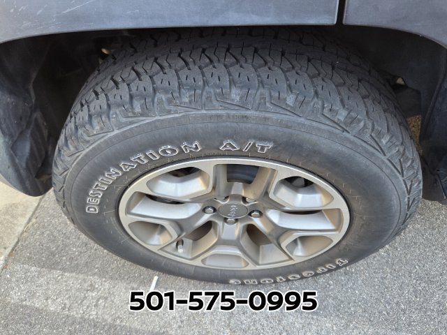 Used 2022 Jeep Cherokee Trailhawk w/ Sun, Sound & Nav Group AWD/4WD image 7