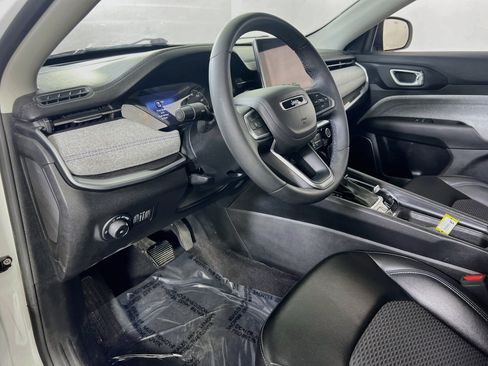 Used 2022 Jeep Compass Latitude AWD/4WD image 9