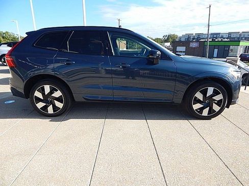 Certified 2025 Volvo XC60 T8 Plus w/ Protection Package Premier image 7