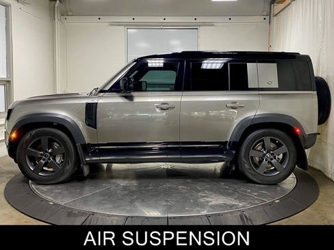 Used 2023 Land Rover Defender 110 X-Dynamic SE AWD/4WD image 6