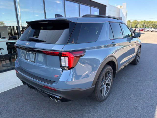 New 2027 Ford Explorer ST AWD/4WD image 3