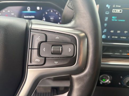 Used 2023 Chevrolet Silverado 1500 LT AWD/4WD image 41